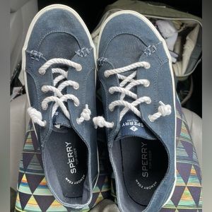 Girls size 7 1/2 sperry shoes